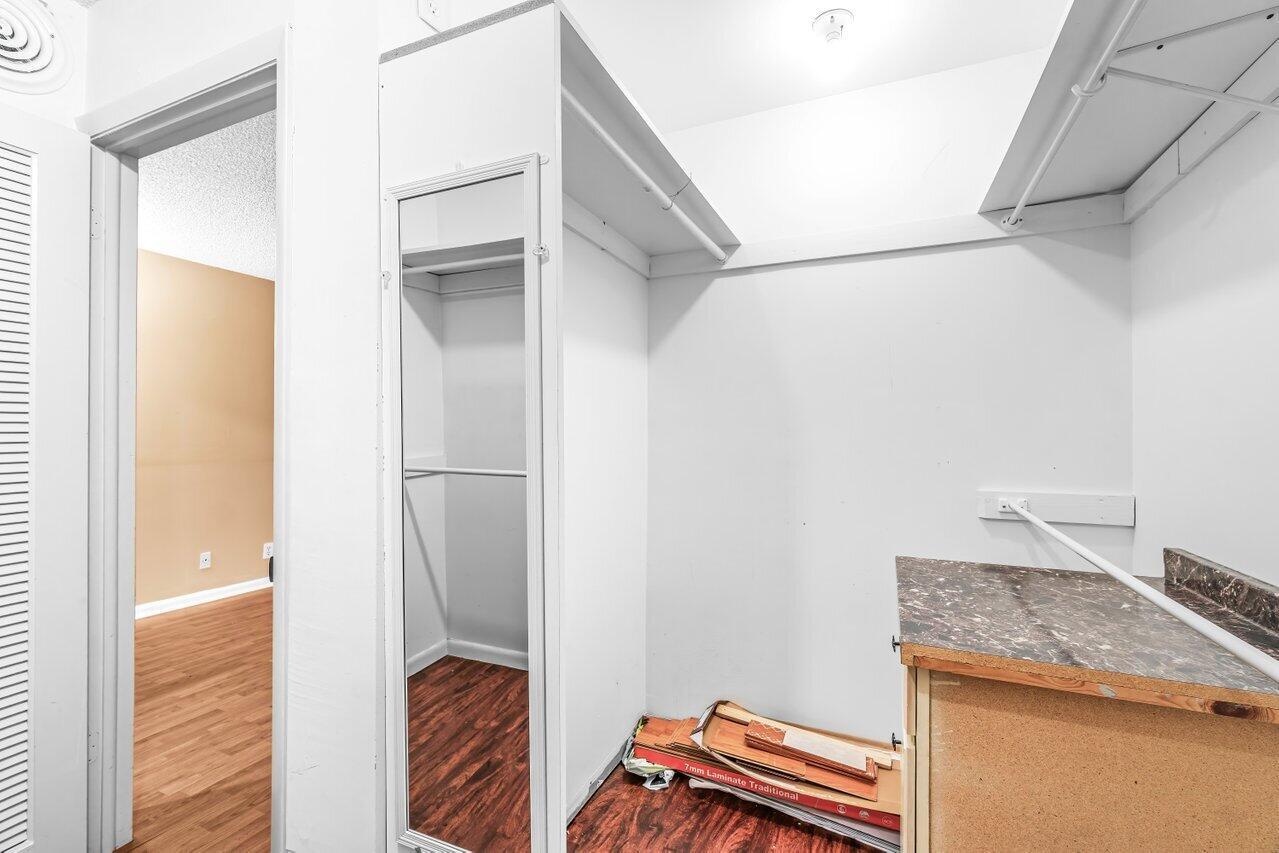 KINGS POINT CAPRI CONDOS - Residential