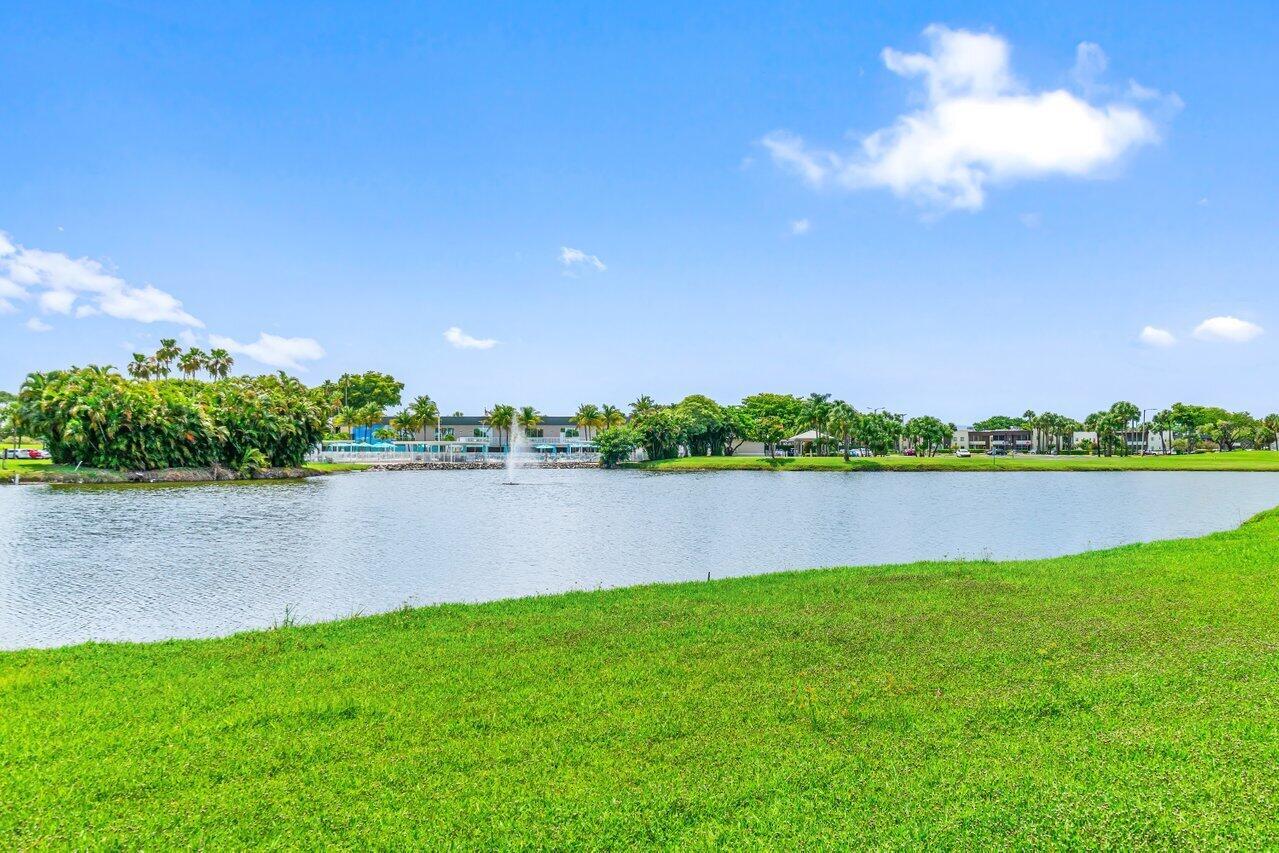 KINGS POINT CAPRI CONDOS - Residential