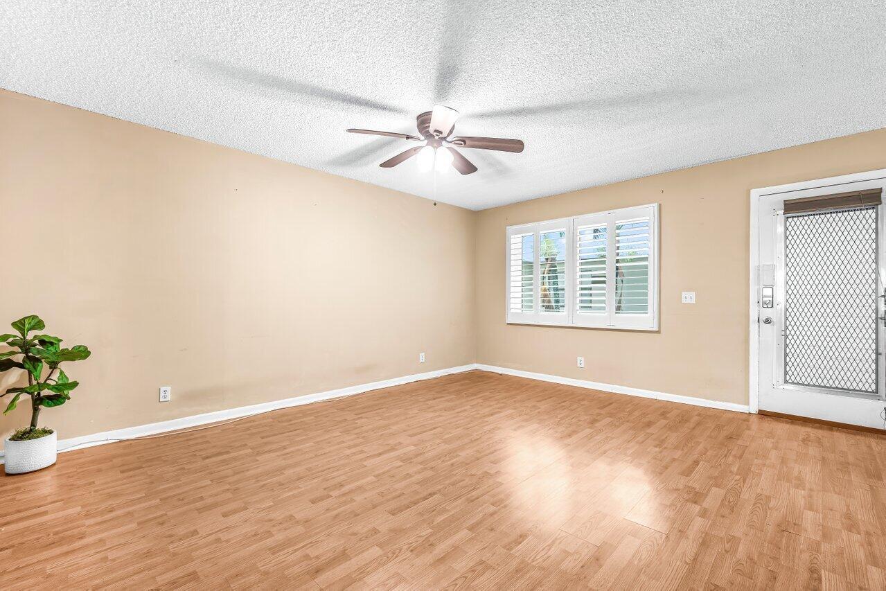 KINGS POINT CAPRI CONDOS - Residential