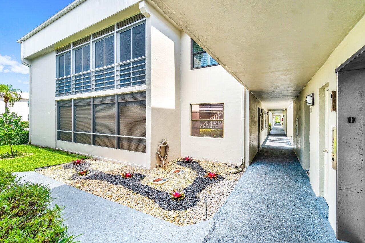 KINGS POINT CAPRI CONDOS - Residential