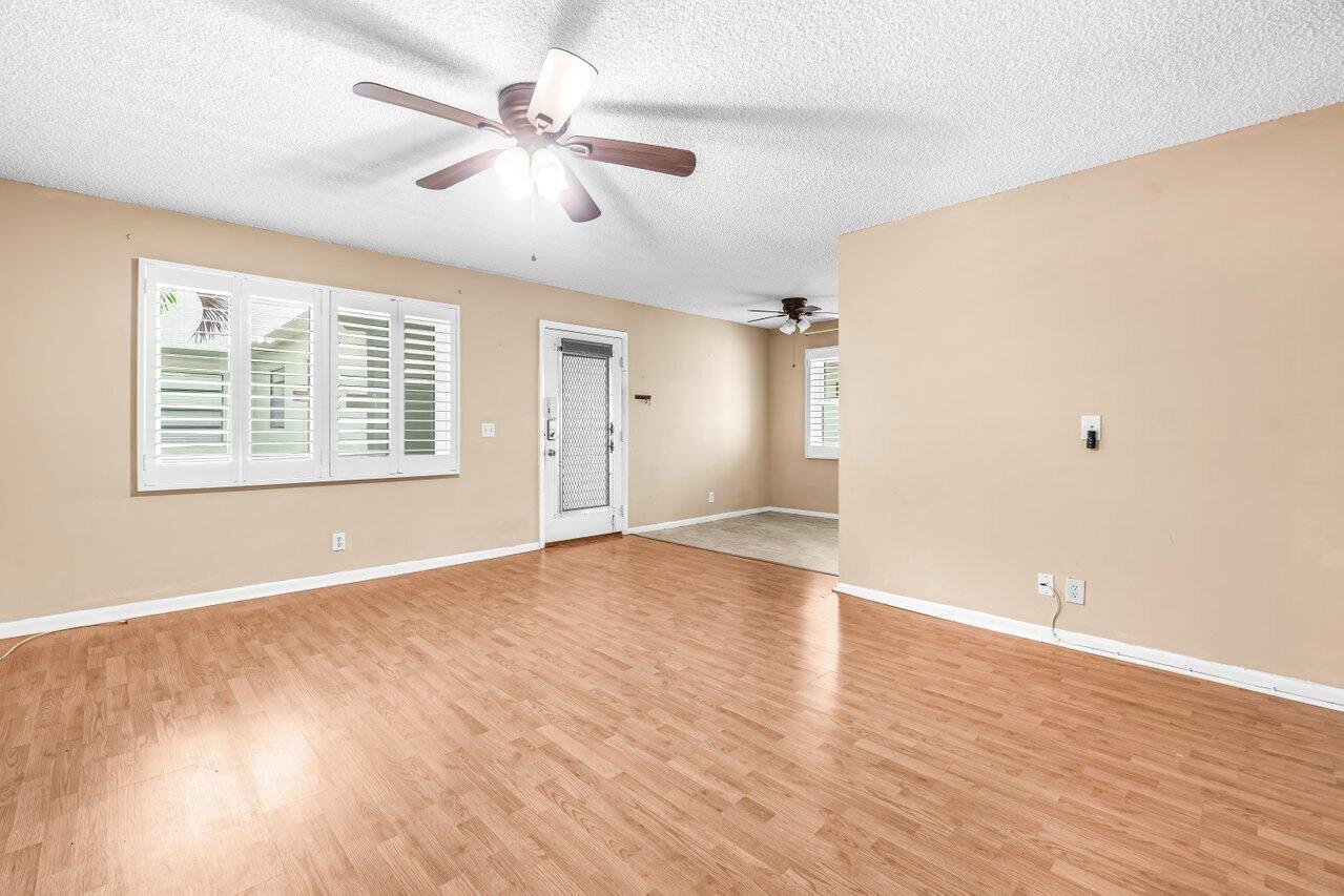 KINGS POINT CAPRI CONDOS - Residential