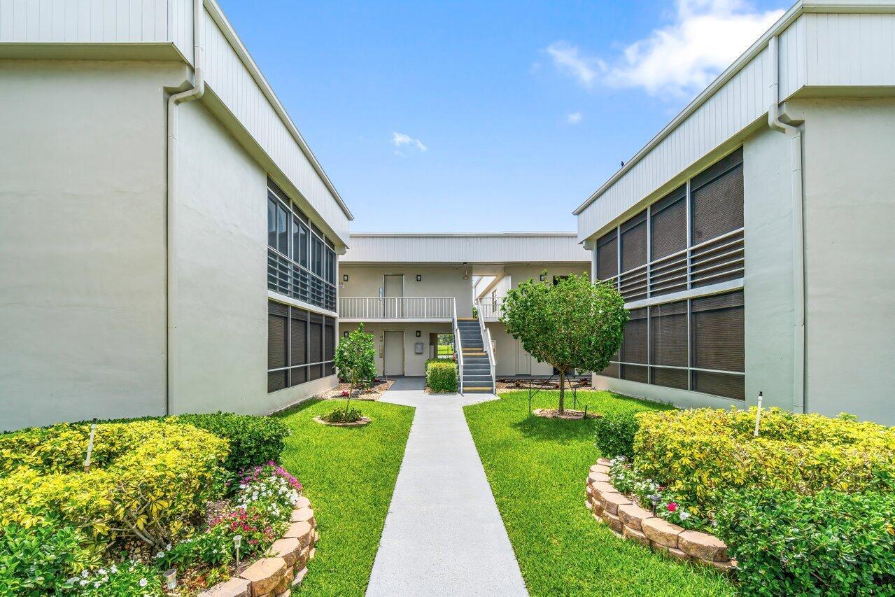 KINGS POINT CAPRI CONDOS - Residential