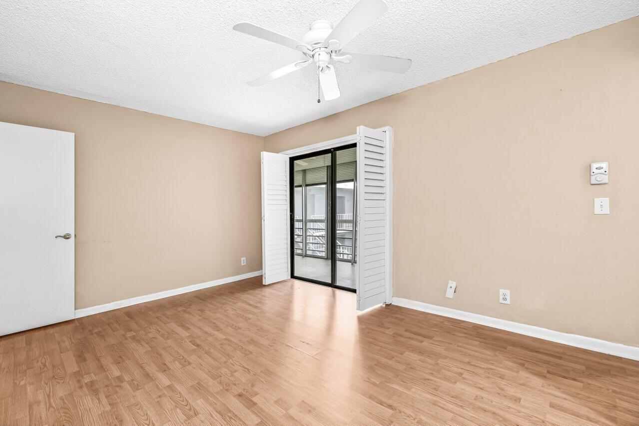 KINGS POINT CAPRI CONDOS - Residential