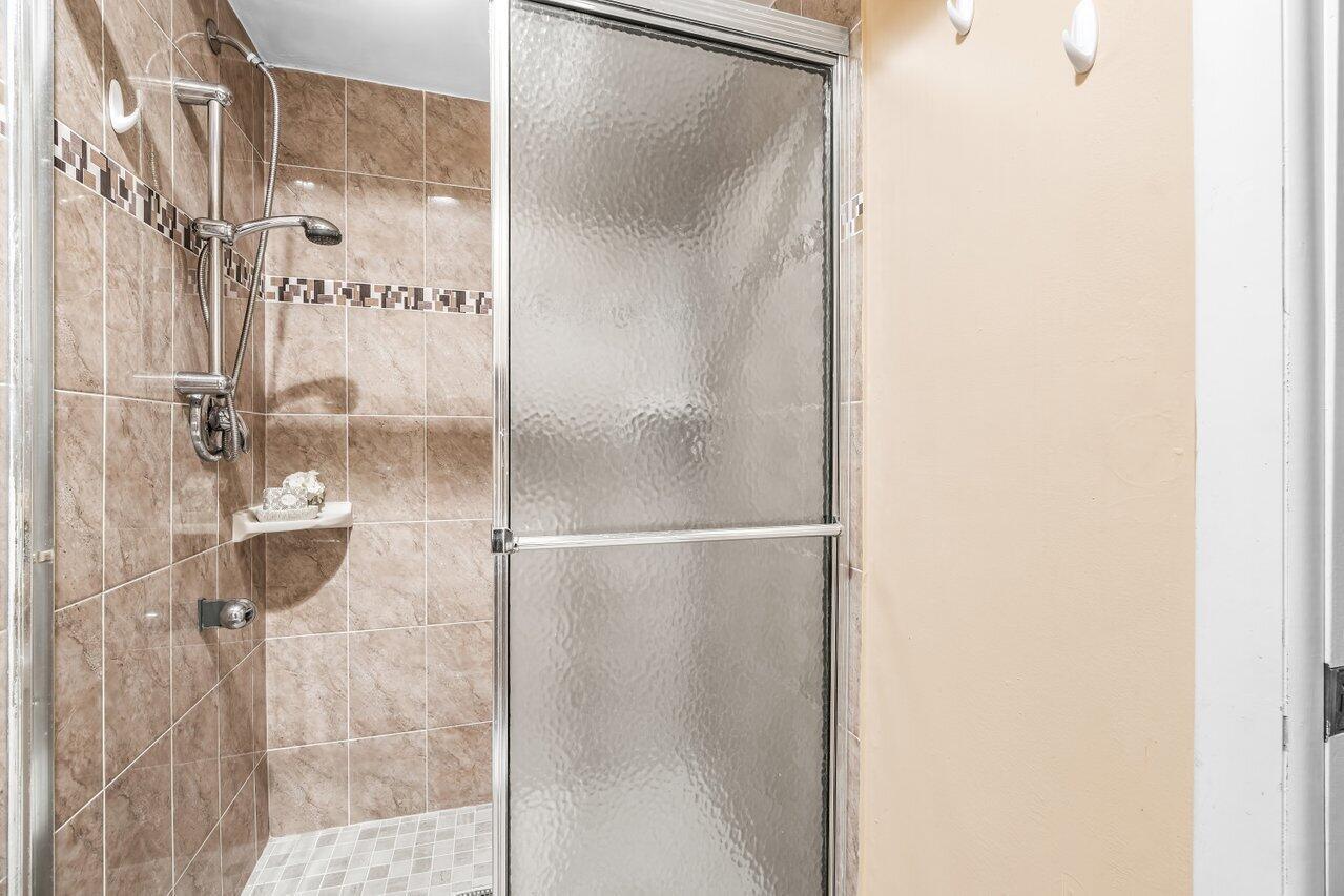 KINGS POINT CAPRI CONDOS - Residential