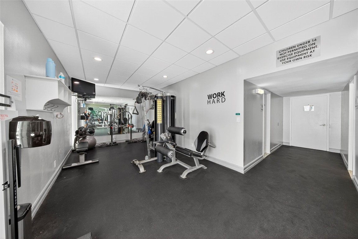 EAST POINT TOWERS - Residential