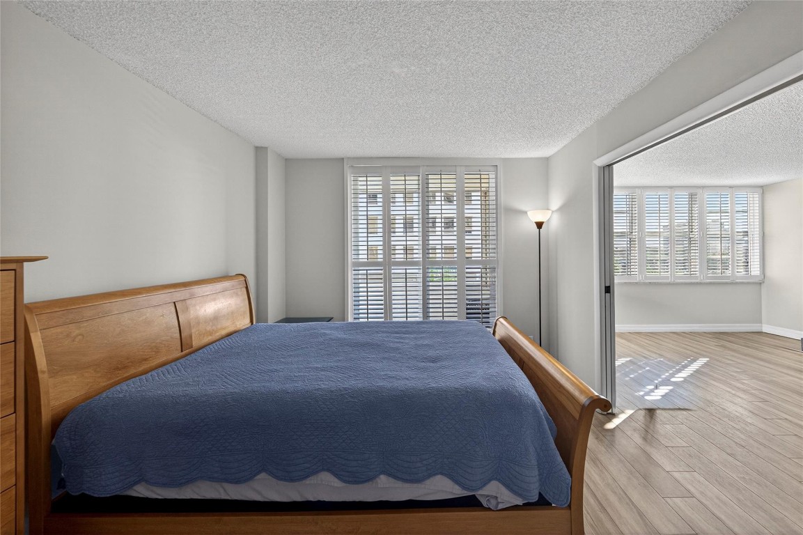 EAST POINT TOWERS - Residential