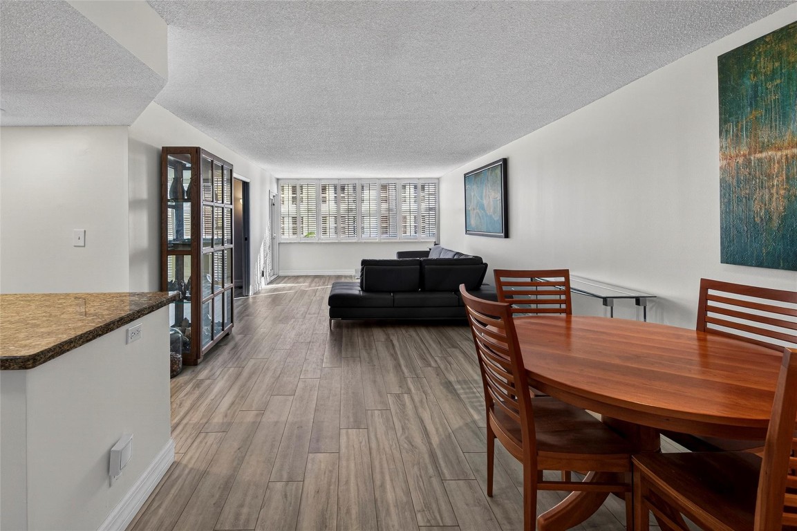 EAST POINT TOWERS - Residential