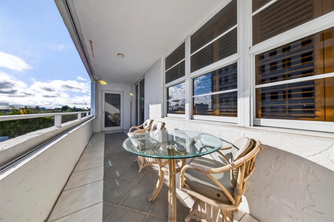 EAST POINT TOWERS - Residential