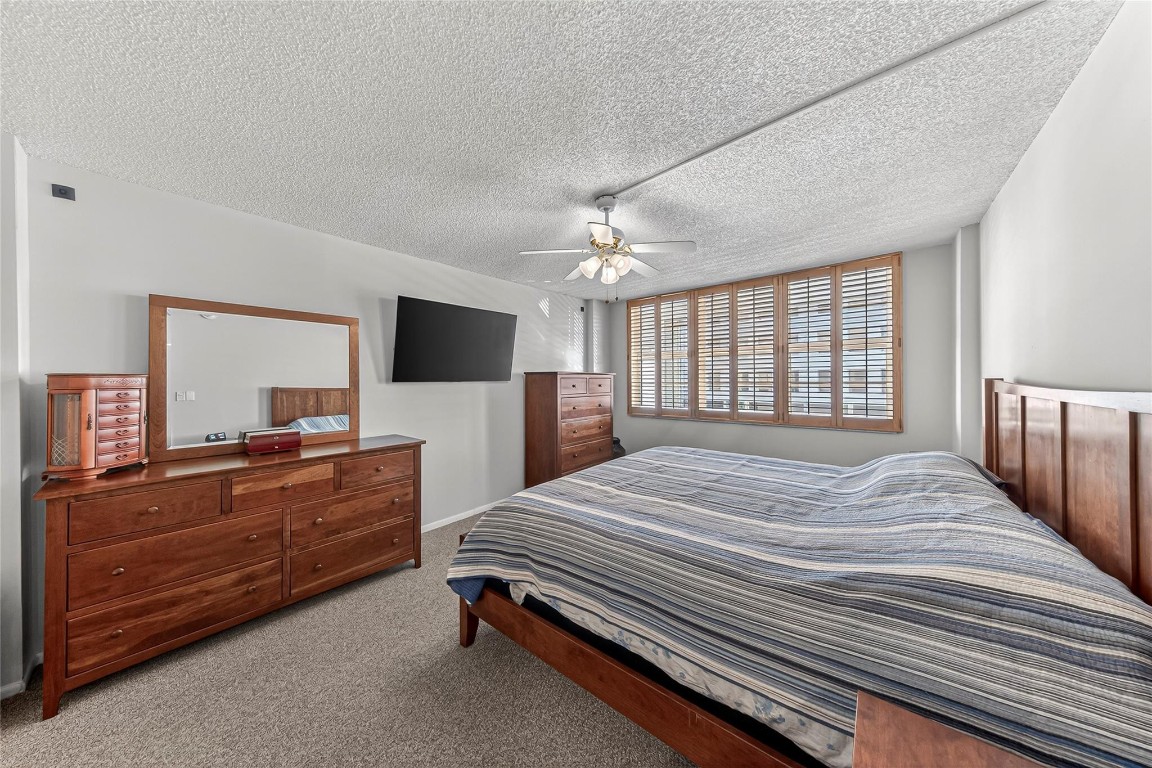 EAST POINT TOWERS - Residential