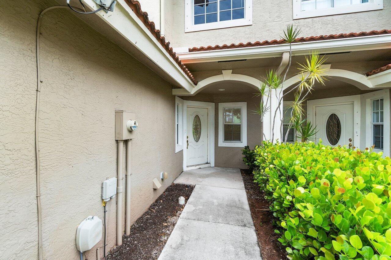 12744 Westhampton Circle