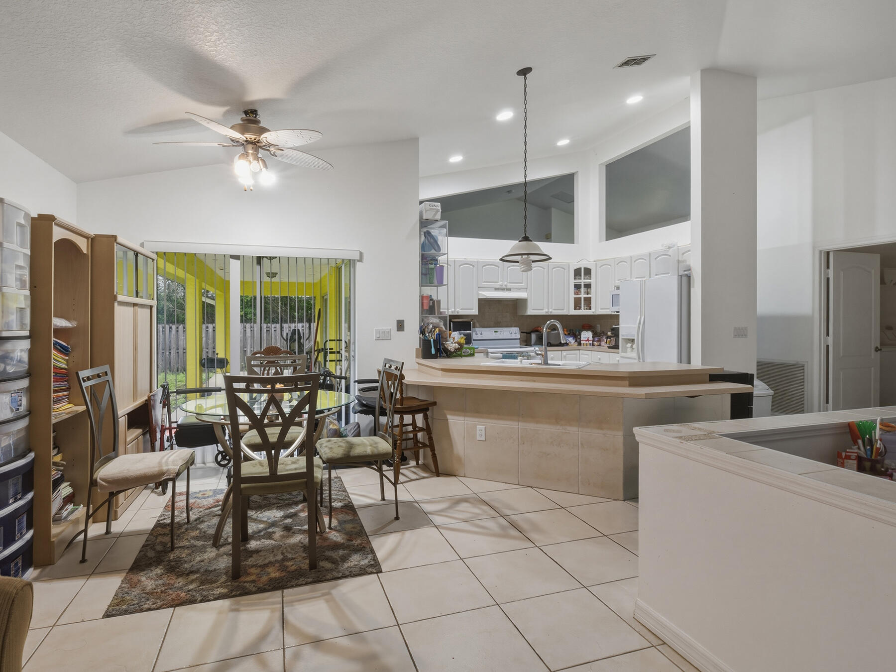 1881 SW Buttercup Avenue