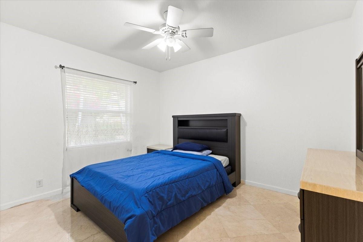 Sunshine Estates - Residential Lease