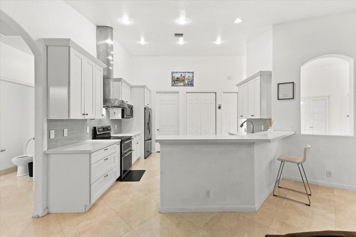 Sunshine Estates - Residential Lease