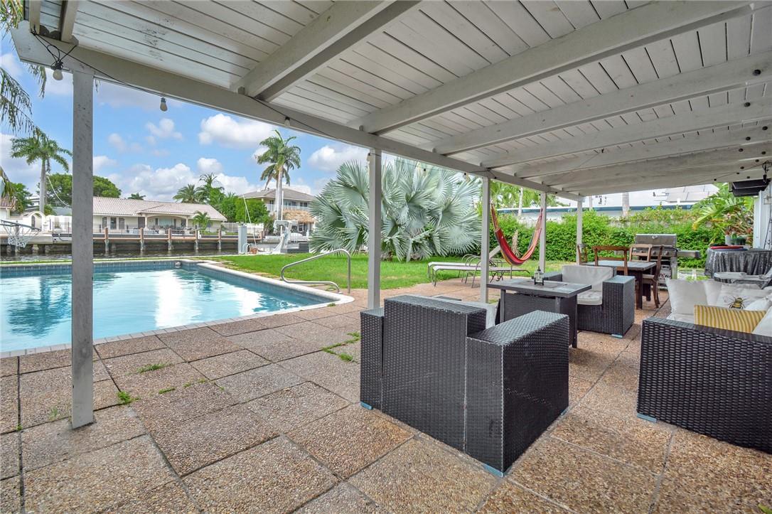 6-49 par of land in se - Residential Lease