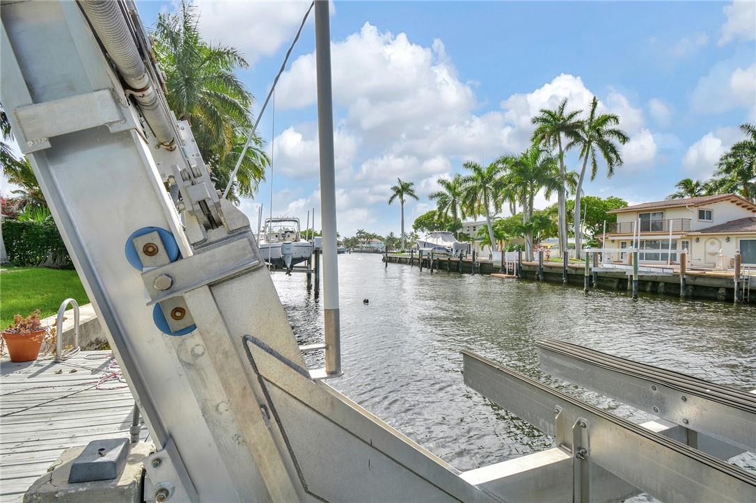 6-49 par of land in se - Residential Lease