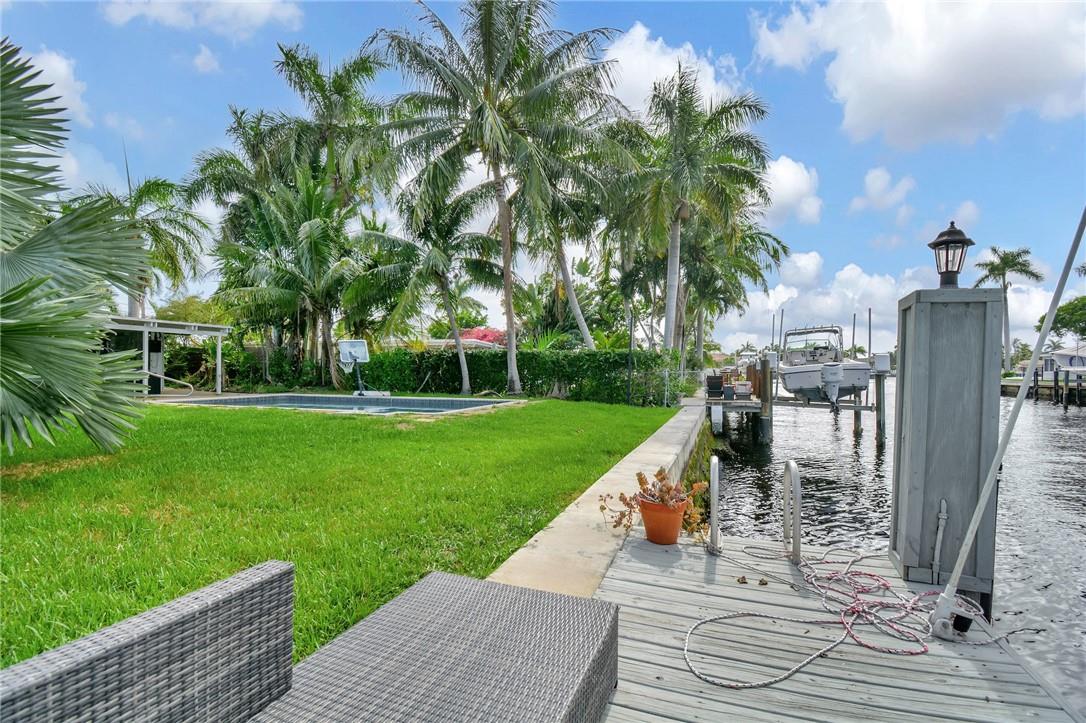 6-49 par of land in se - Residential Lease