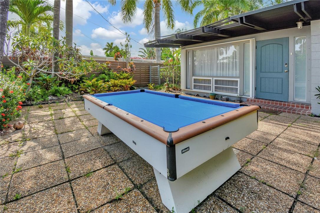 6-49 par of land in se - Residential Lease