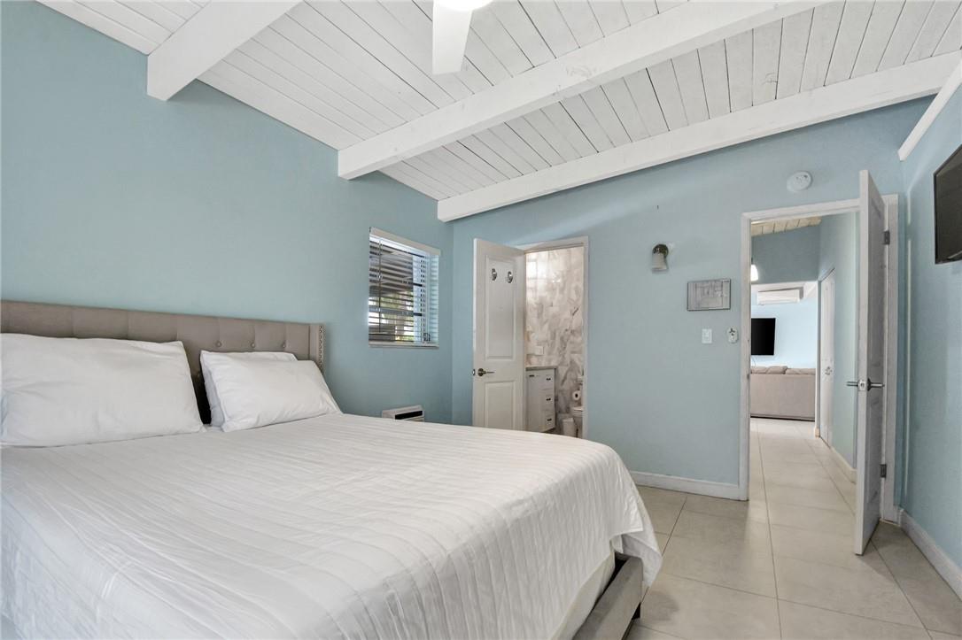 6-49 par of land in se - Residential Lease