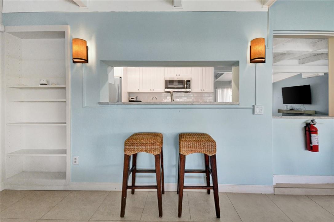 6-49 par of land in se - Residential Lease