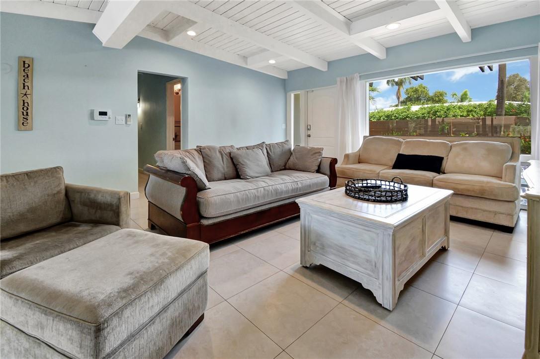 6-49 par of land in se - Residential Lease