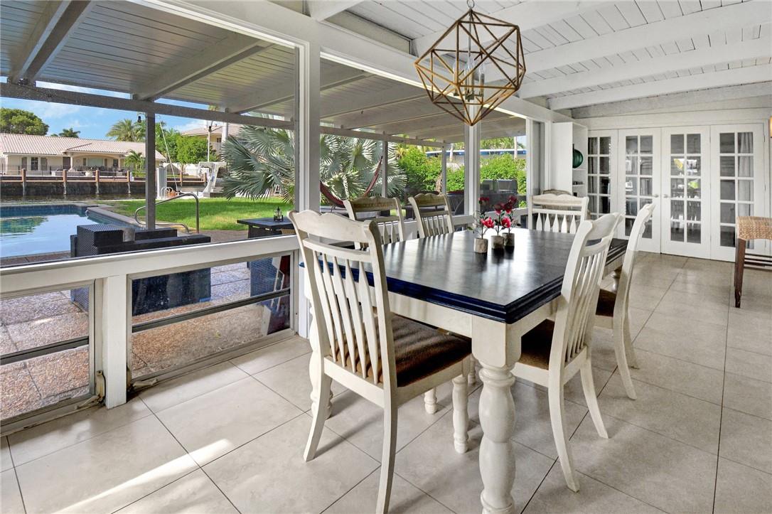 6-49 par of land in se - Residential Lease