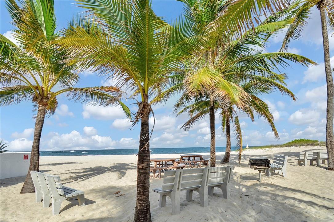 6-49 par of land in se - Residential Lease