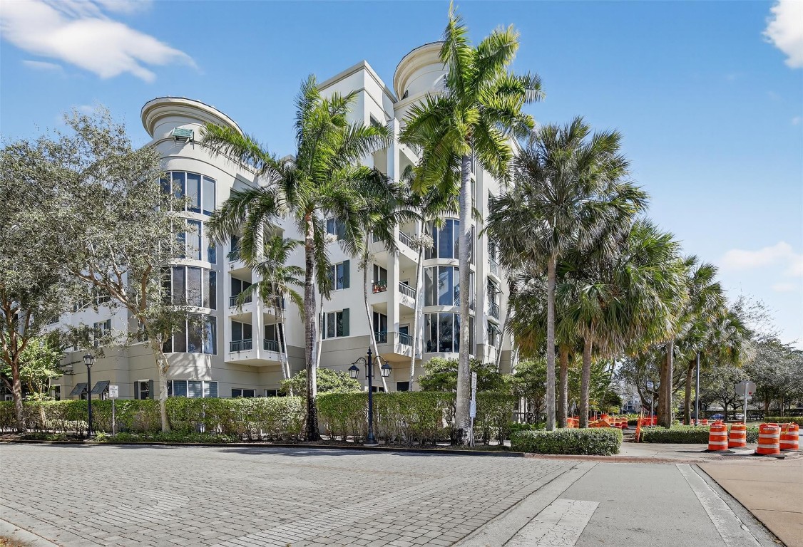 Veranda Condo - Residential