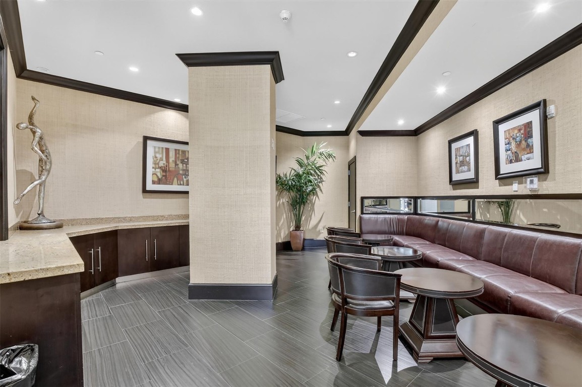 Veranda Condo - Residential