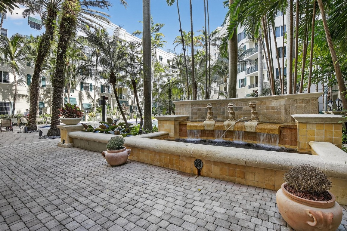 Veranda Condo - Residential