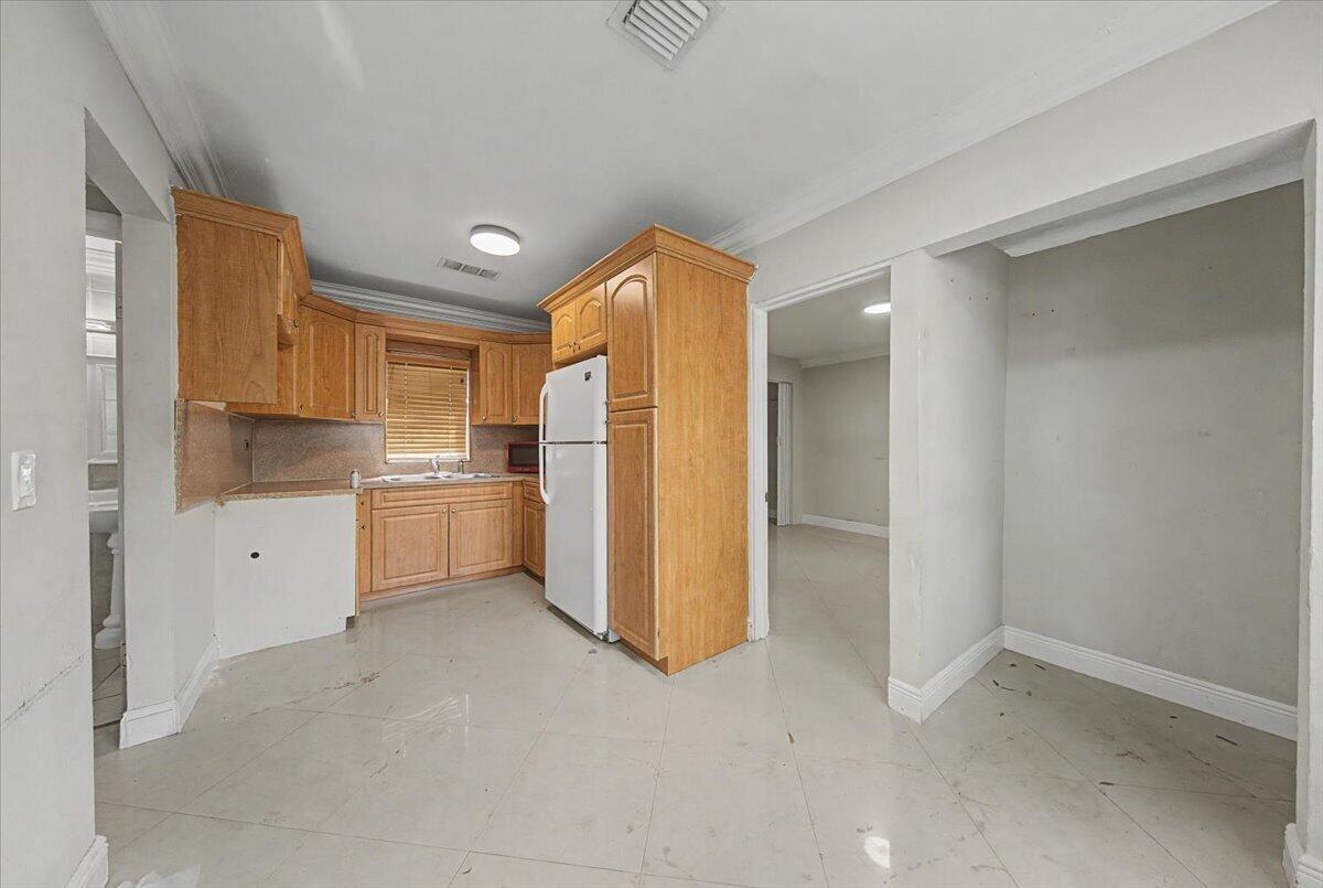 LAKE FOREST SEC 4 - Residential