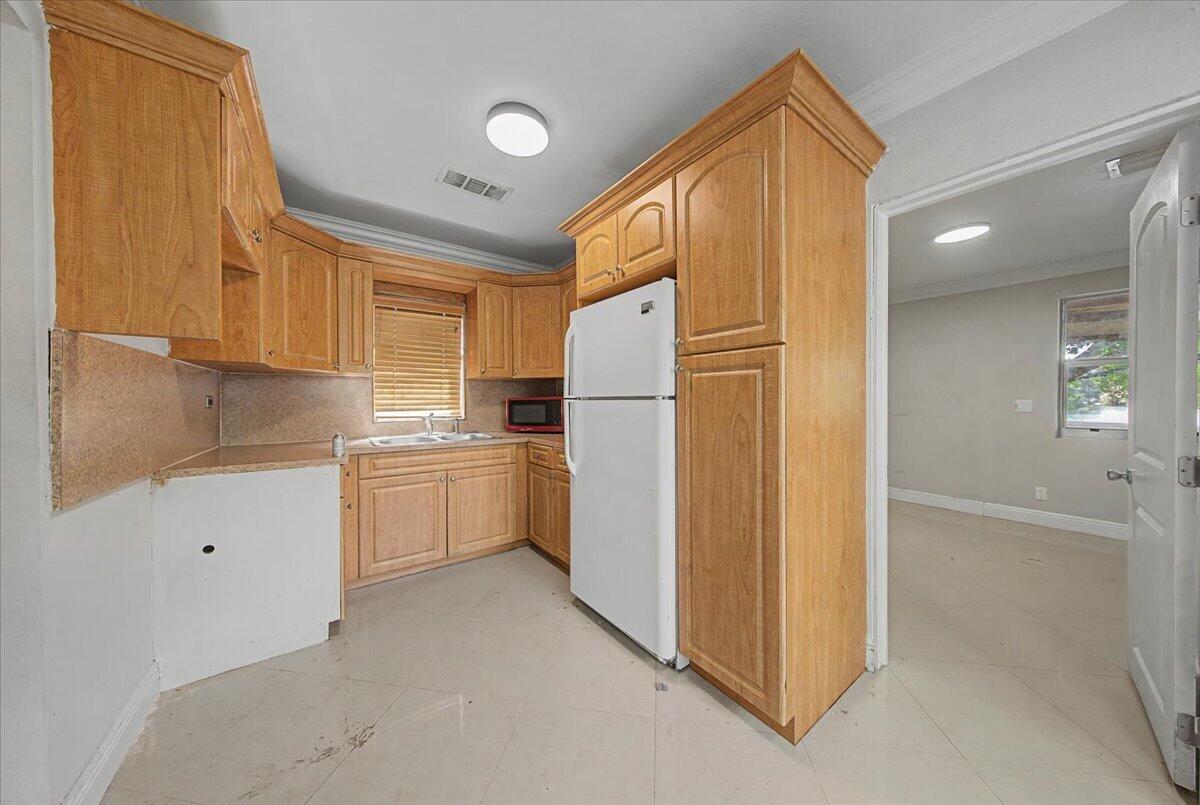 LAKE FOREST SEC 4 - Residential