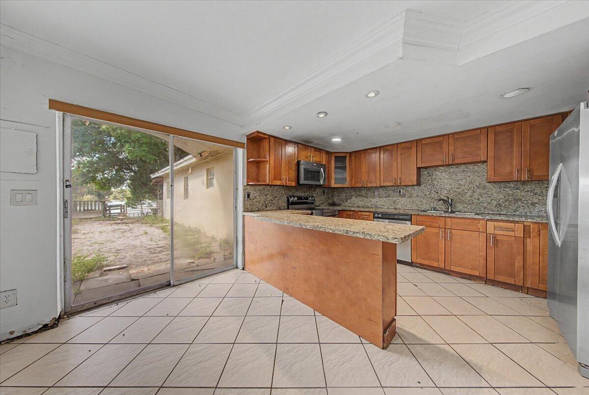 LAKE FOREST SEC 4 - Residential