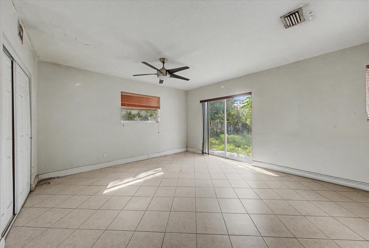 LAKE FOREST SEC 4 - Residential