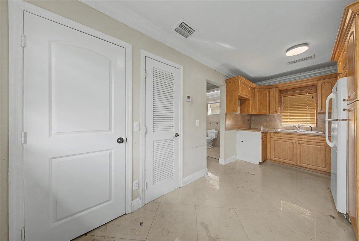 LAKE FOREST SEC 4 - Residential