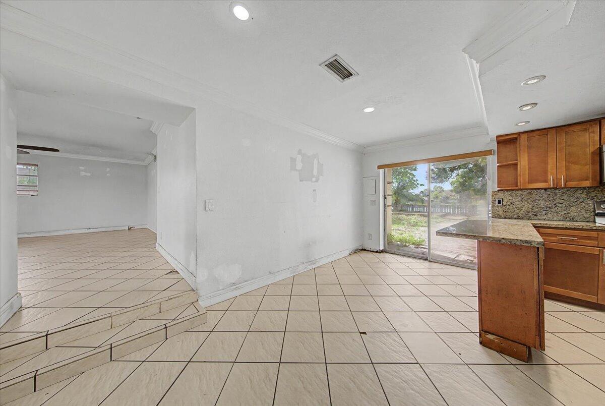 LAKE FOREST SEC 4 - Residential