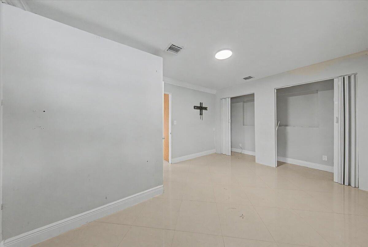 LAKE FOREST SEC 4 - Residential