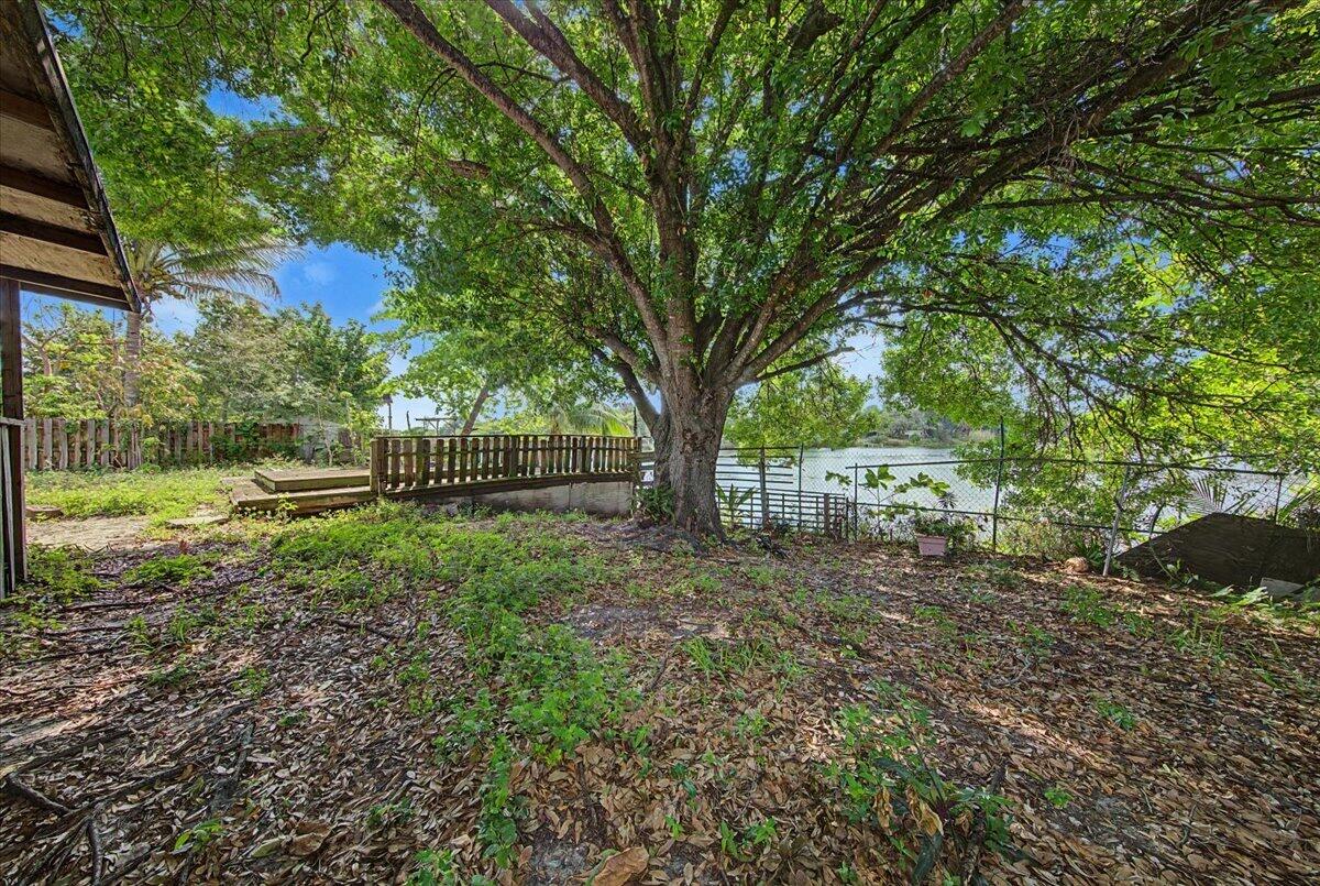 LAKE FOREST SEC 4 - Residential