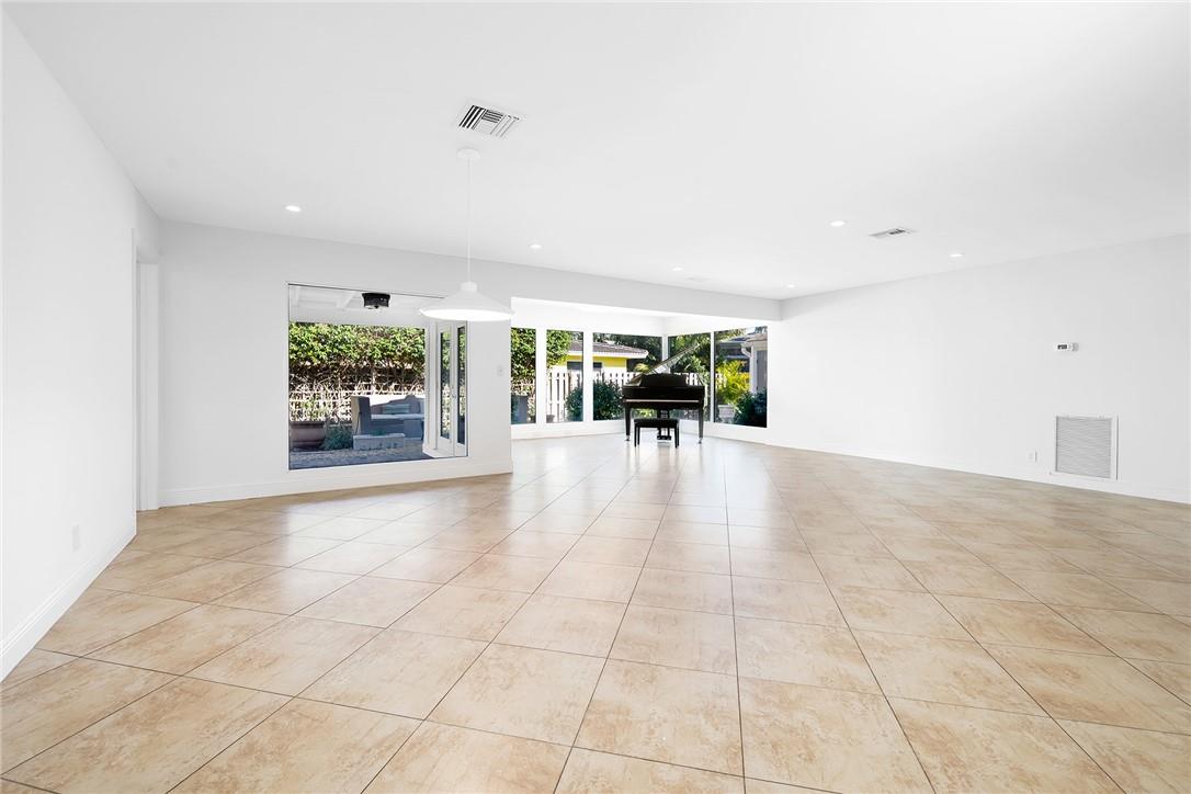 Coral Point 31-27 B - Residential