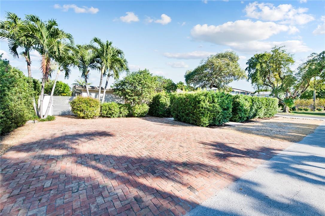 Coral Point 31-27 B - Residential