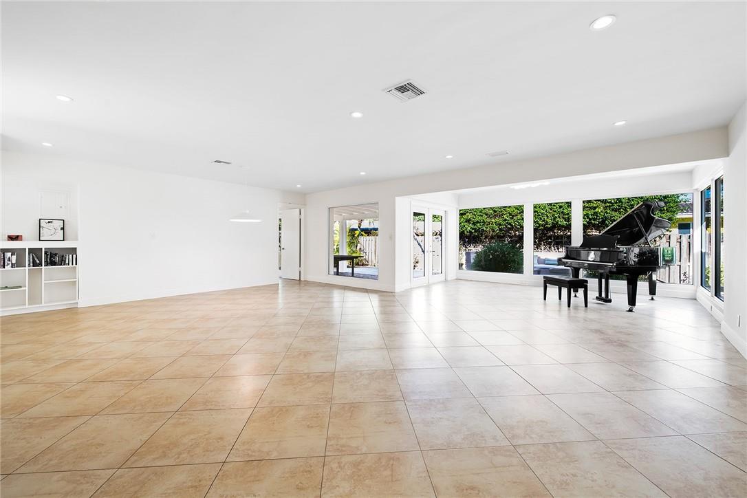 Coral Point 31-27 B - Residential