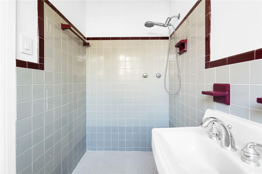 Coral Point 31-27 B - Residential