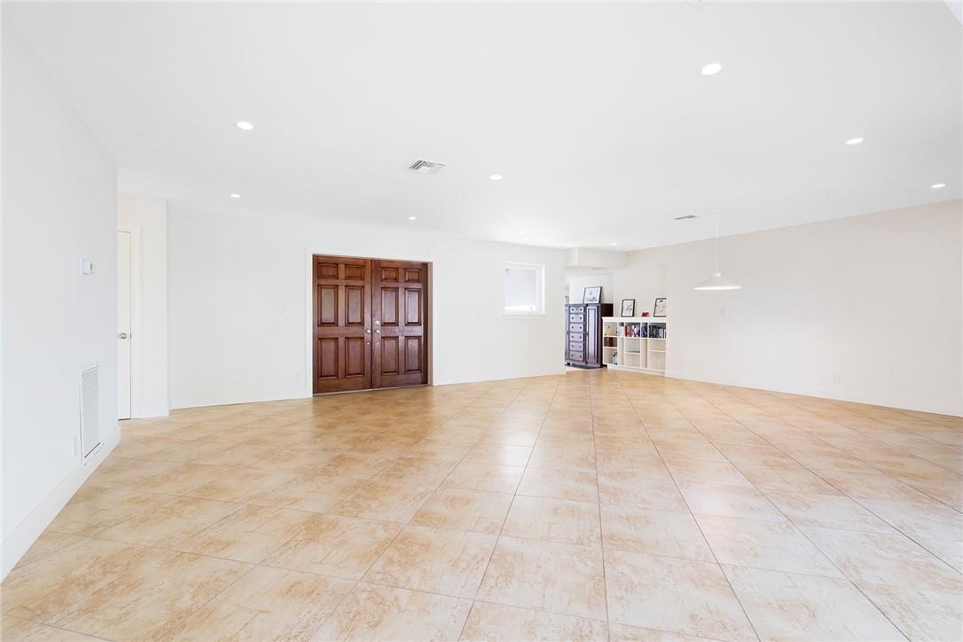 Coral Point 31-27 B - Residential