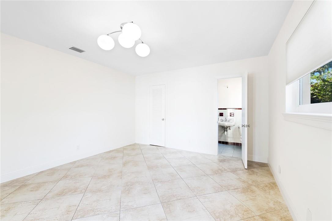 Coral Point 31-27 B - Residential