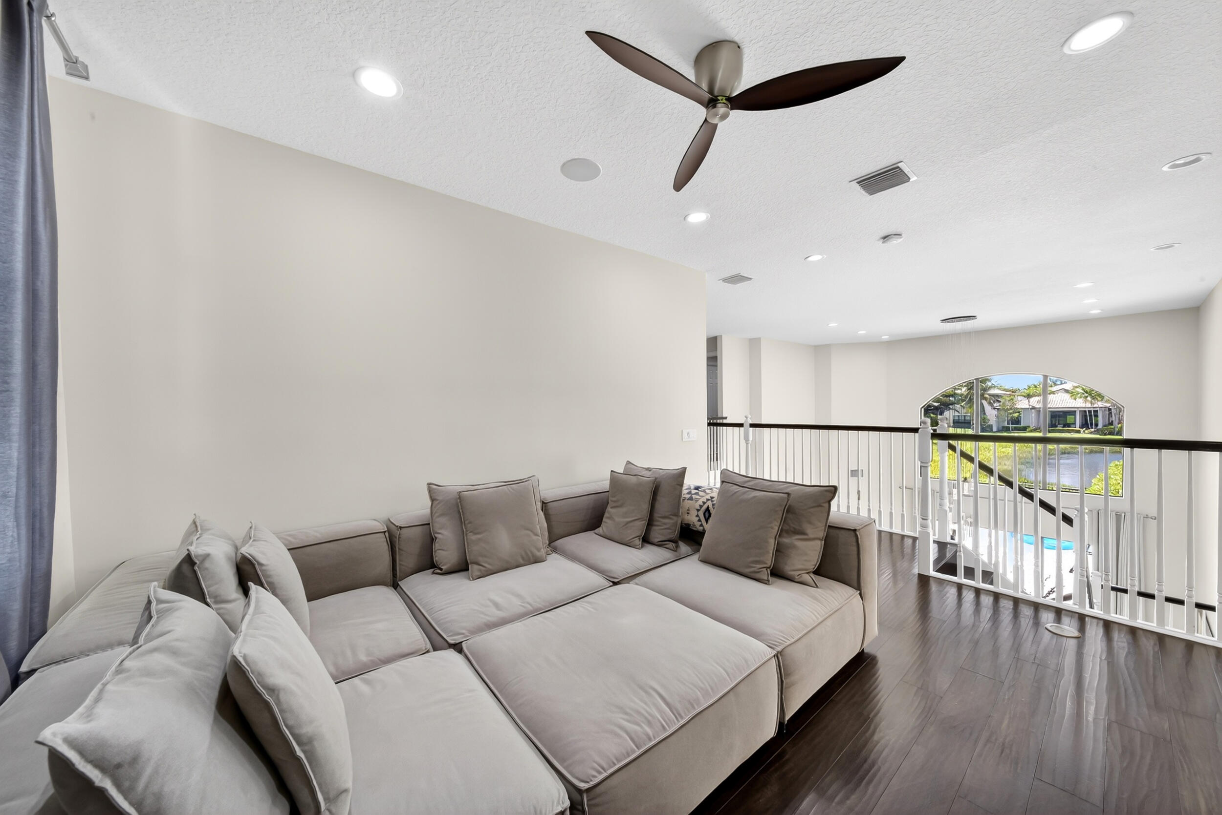 BRIDGES PL 8 - Residential