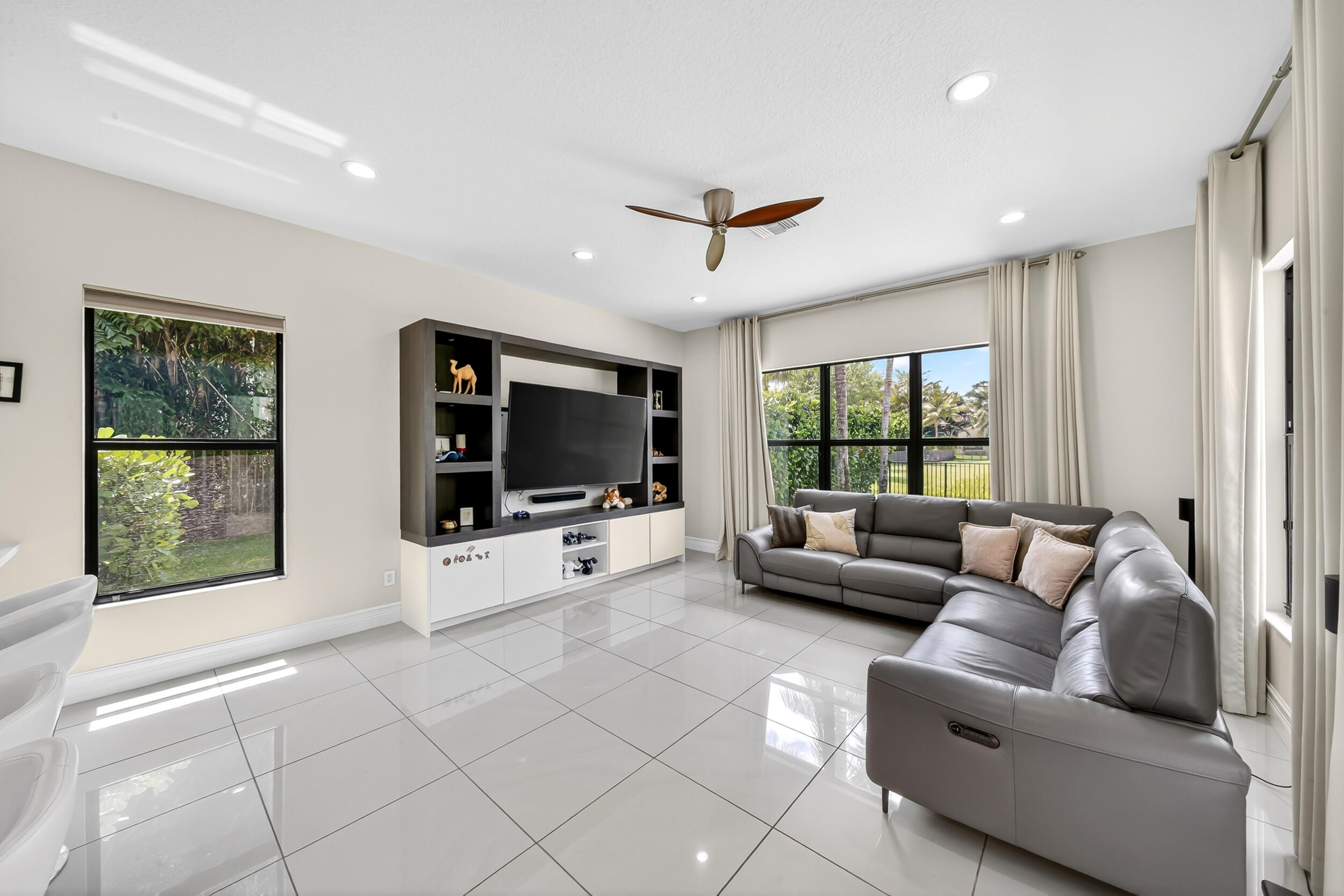 BRIDGES PL 8 - Residential