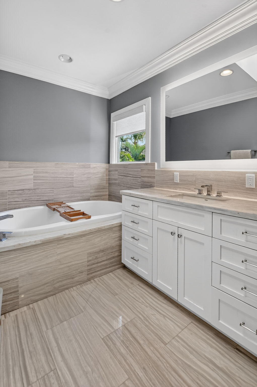 HAMPTONS at WOODFIELD COUNTRY CLUB - Residential