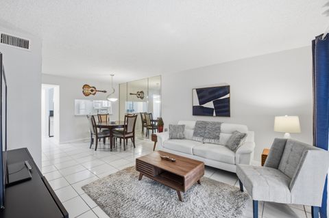 Tiny photo for 7118 Golf Colony Court #106, Lake Worth, FL 33467 (MLS # R11165658)