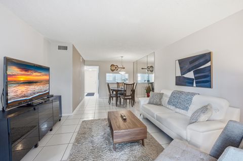 Tiny photo for 7118 Golf Colony Court #106, Lake Worth, FL 33467 (MLS # R11165658)