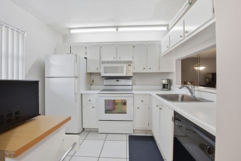 Tiny photo for 7118 Golf Colony Court #106, Lake Worth, FL 33467 (MLS # R11165658)