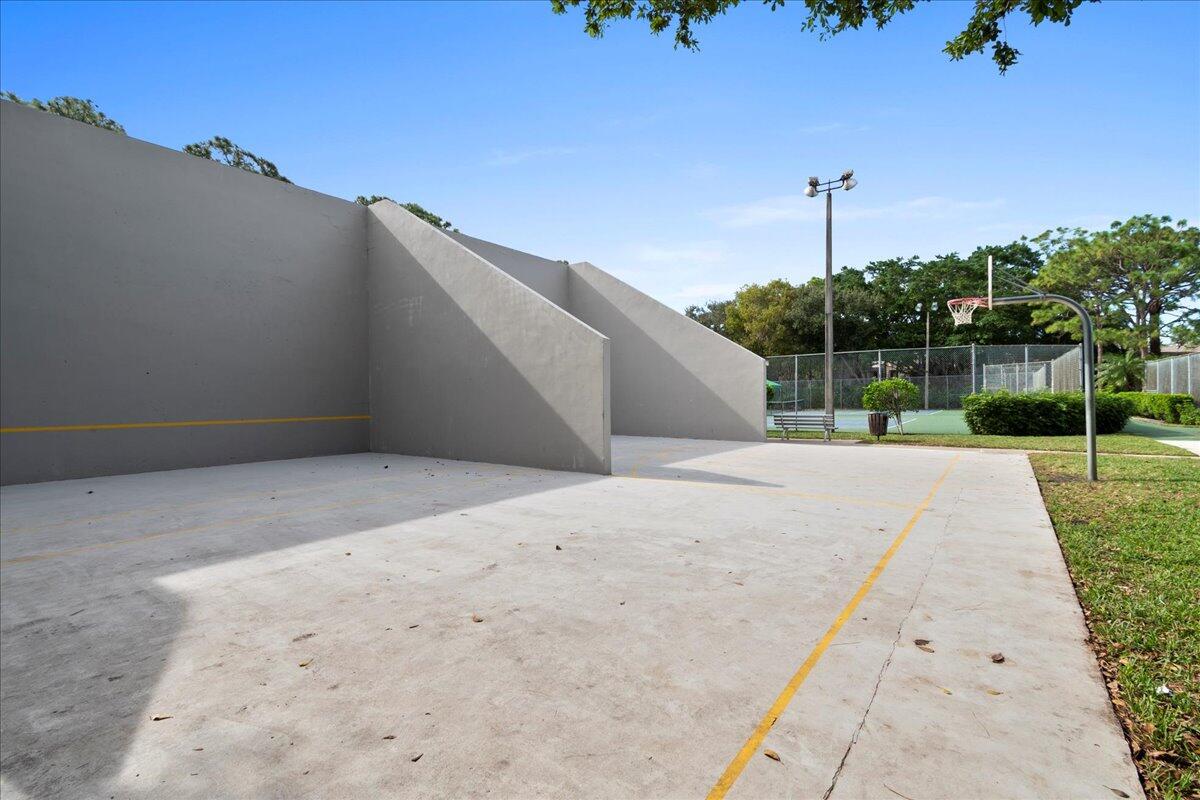 GLENWOOD TWNHS - Residential